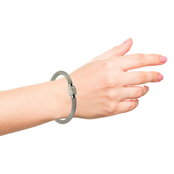 Mesh Chain Bangle Magnetic Clasp - Picture 6 of 6